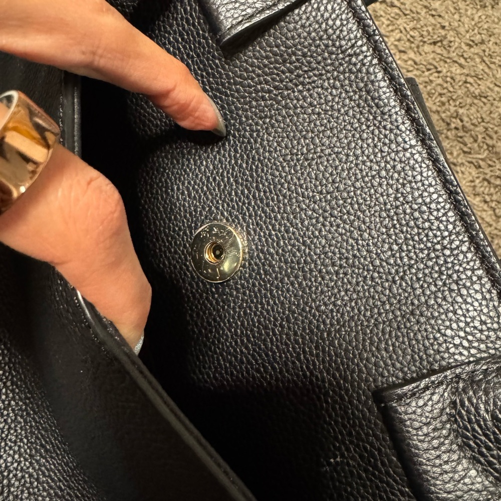 CHANEL Neo Executive Black Caviar Leather Tote (Large) - Picture 11 of 17